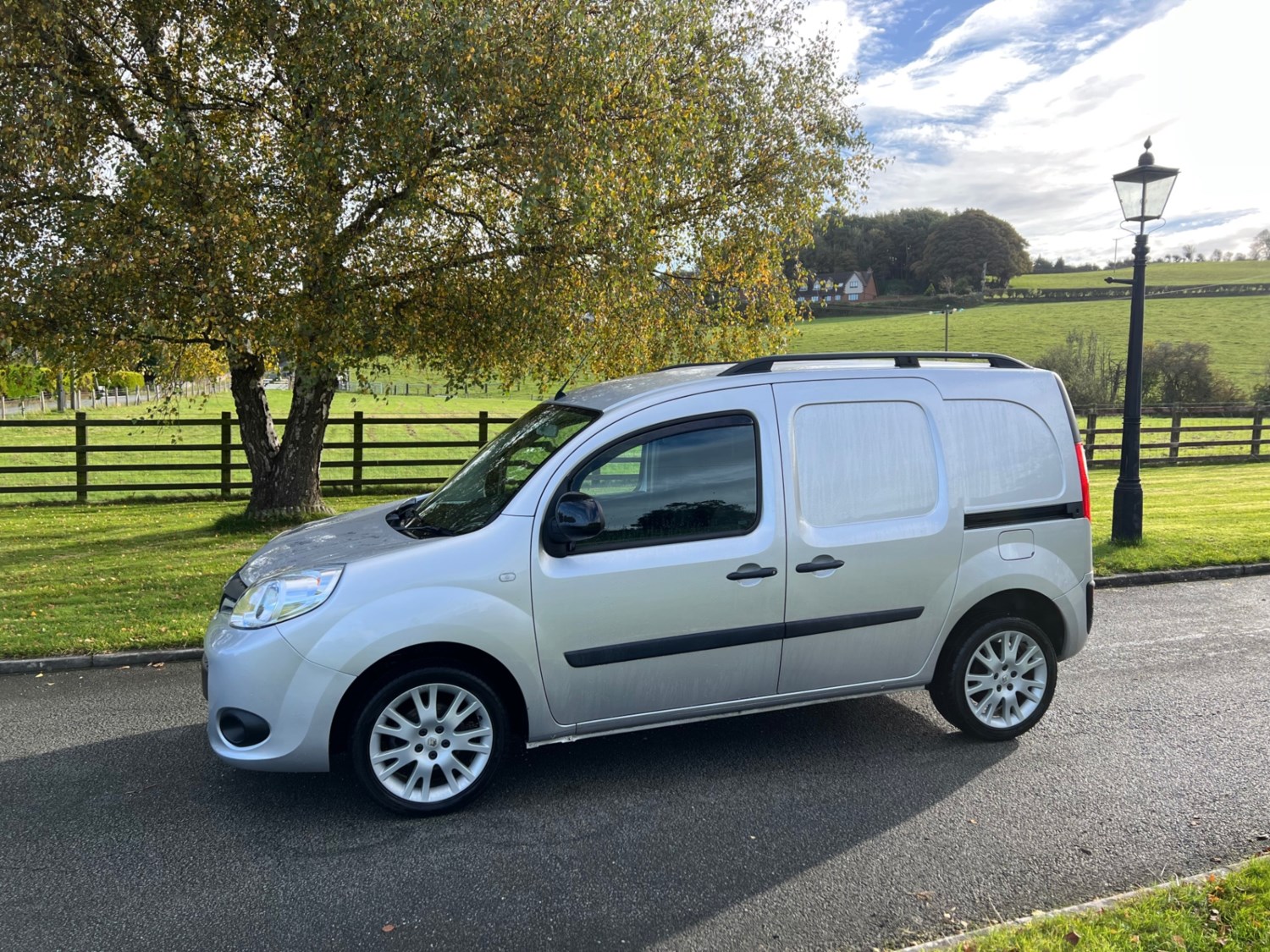 Renault Kangoo Listing Image