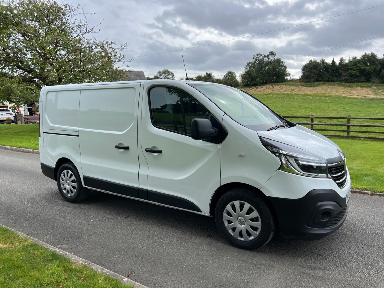 Renault Trafic Listing Image