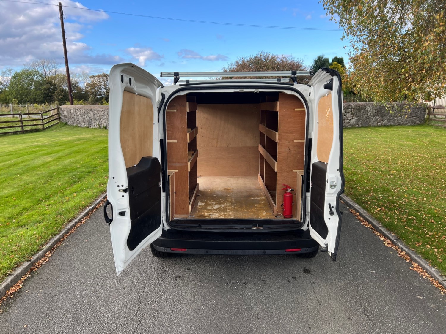 Vauxhall Combo Listing Image