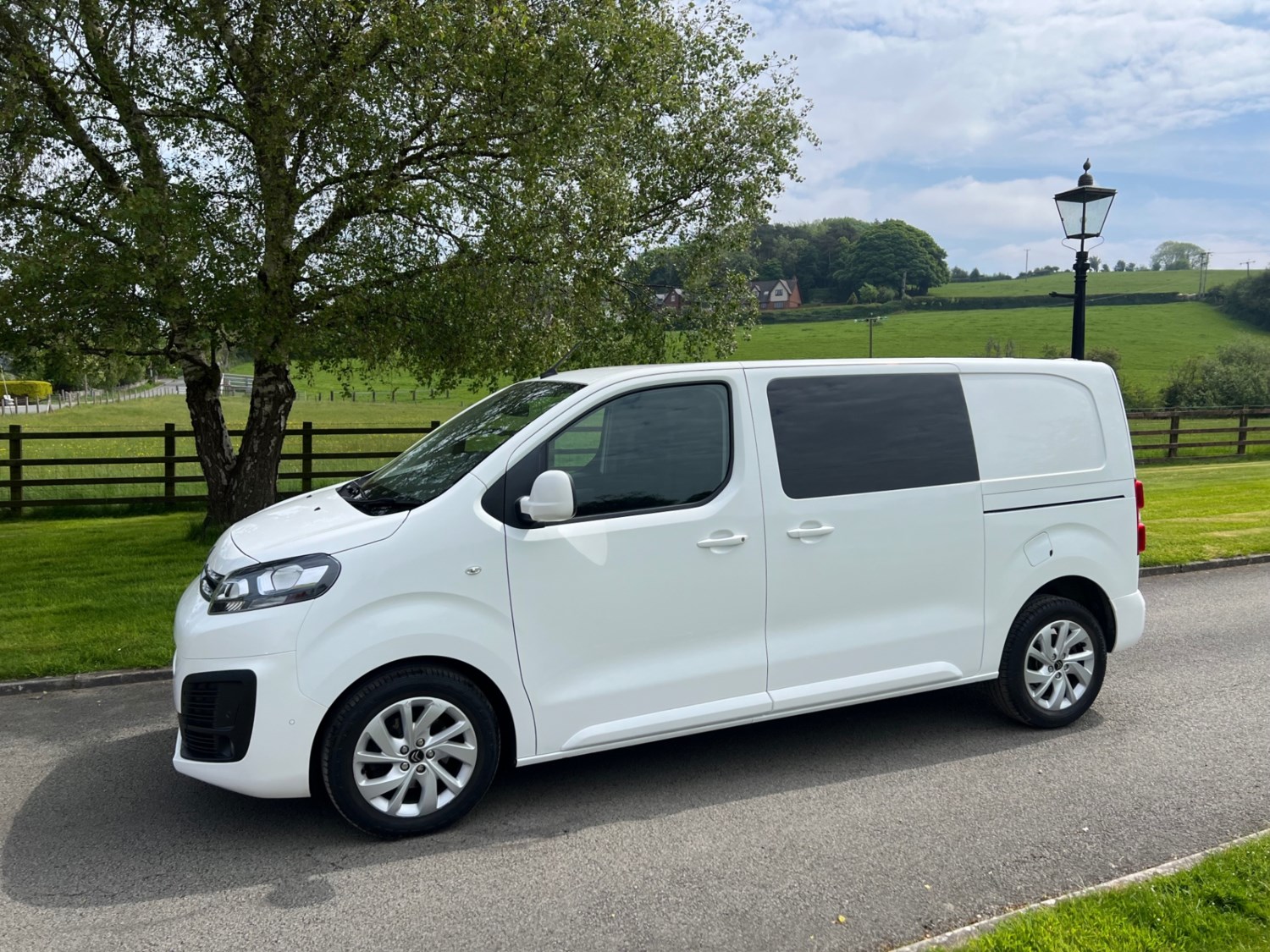 Citroen Dispatch Listing Image