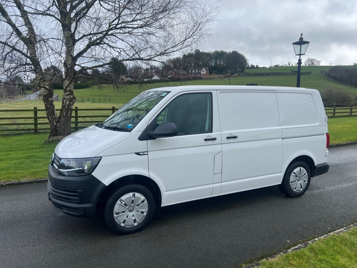 Volkswagen Transporter Listing Image