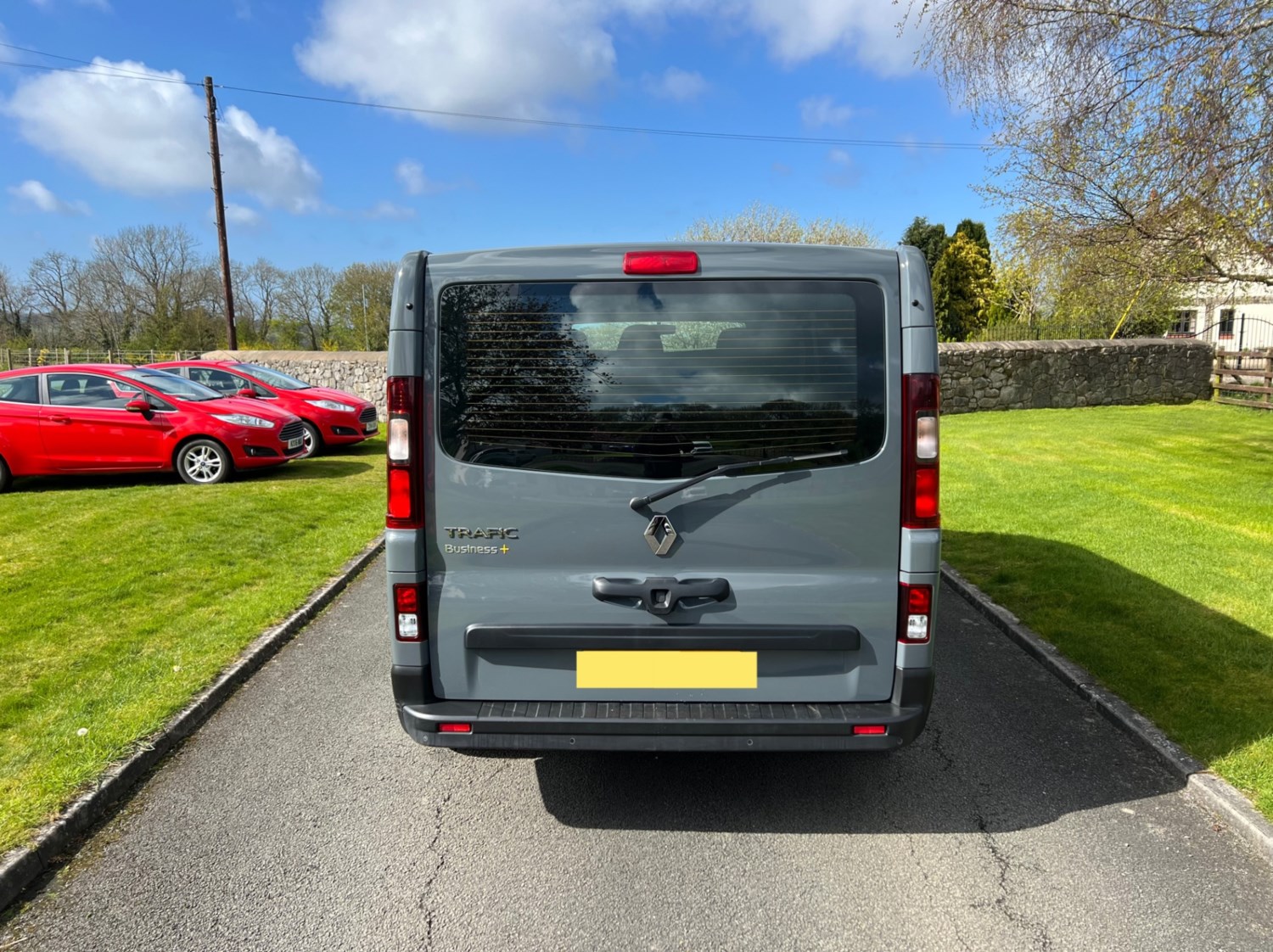 Renault Trafic Listing Image