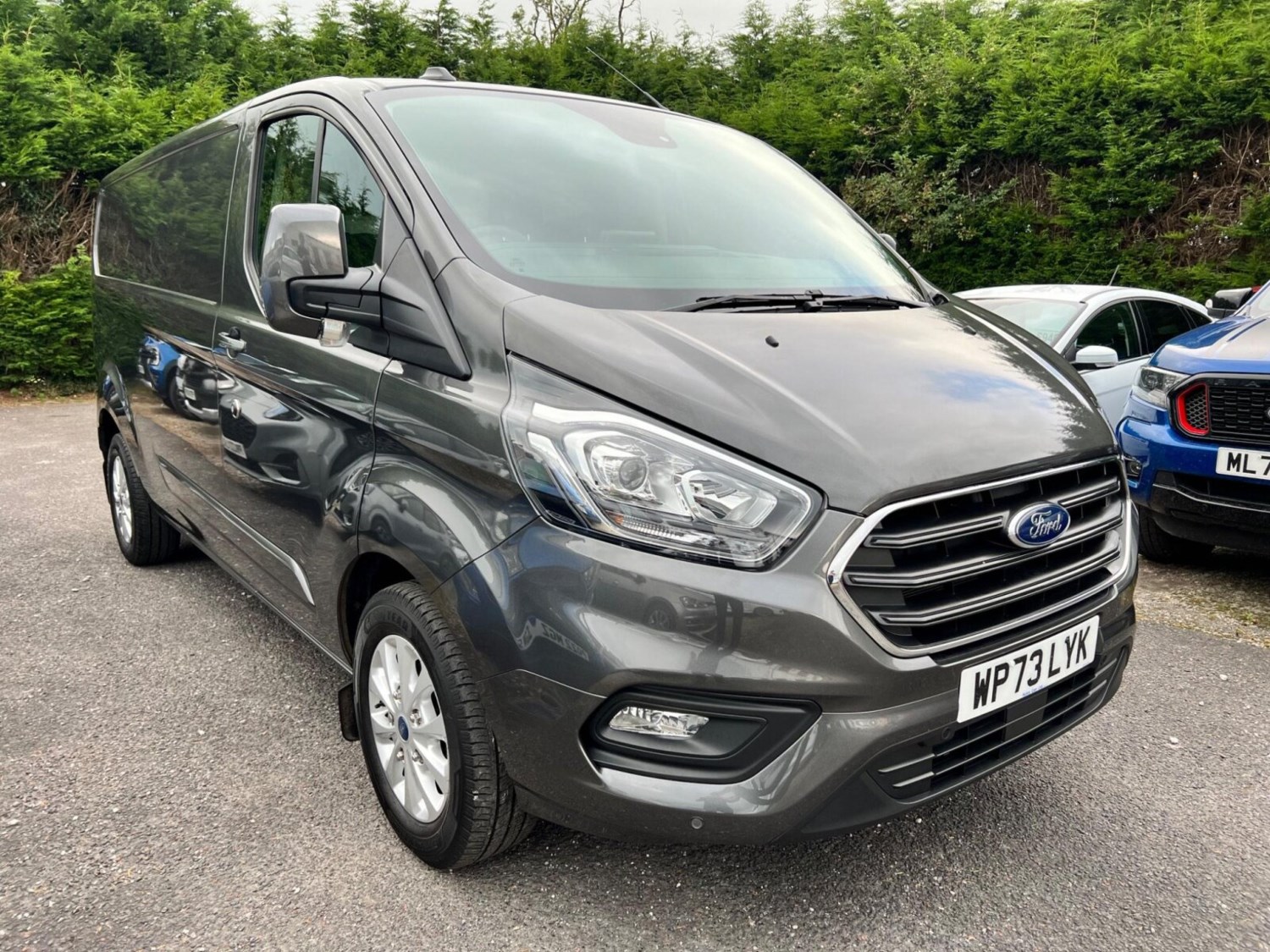 Ford Transit Custom Listing Image