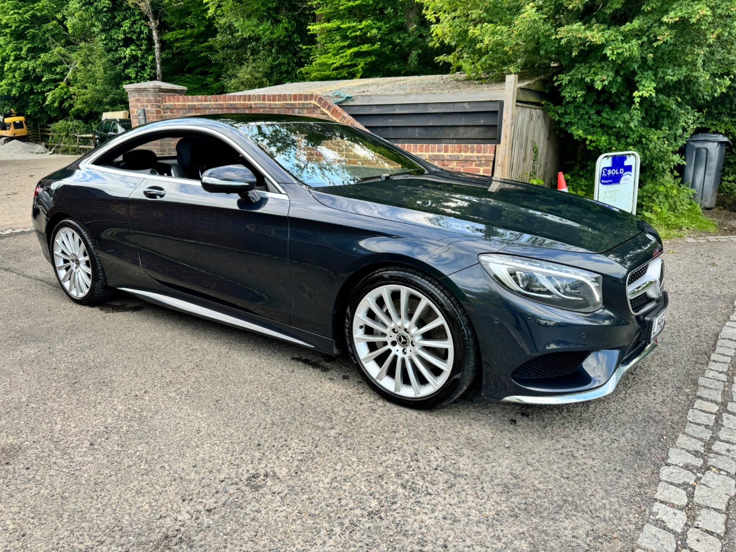 Mercedes-Benz S-Class Listing Image