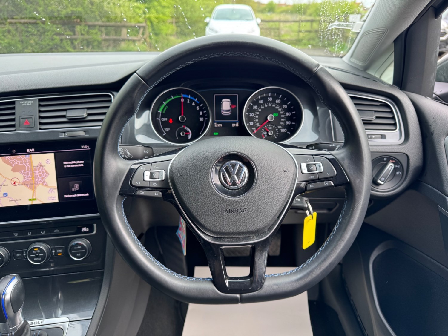 Volkswagen Golf Listing Image