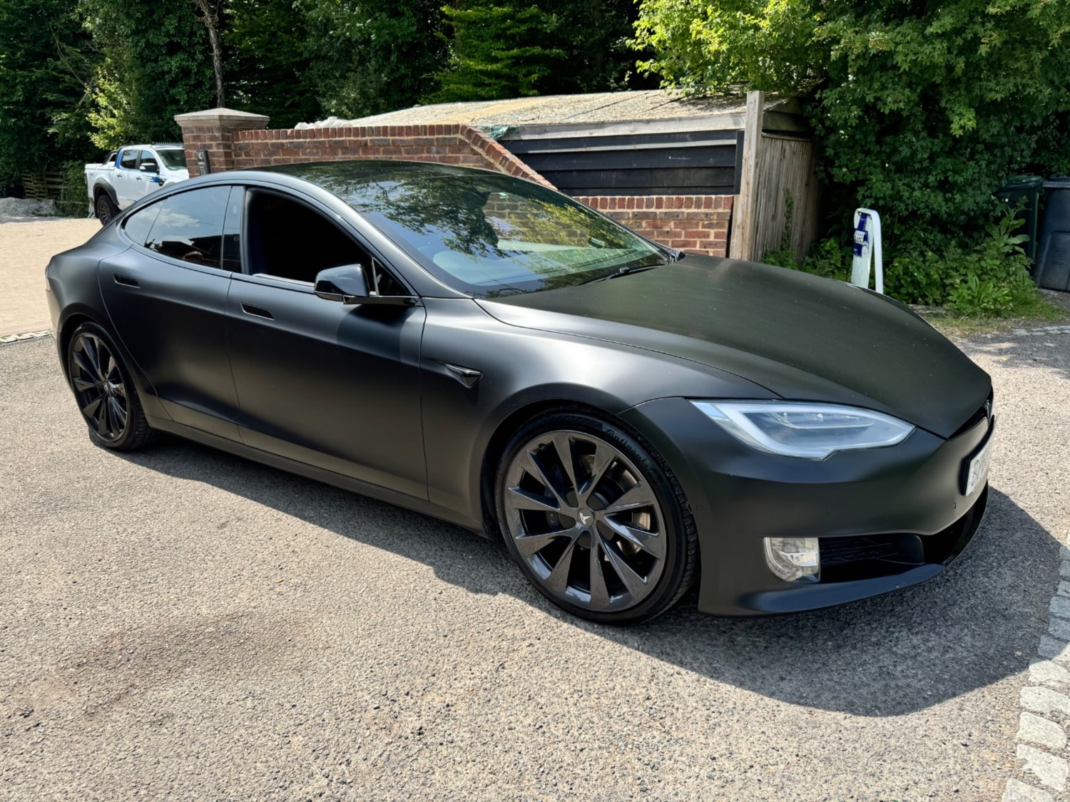 Tesla Model S Listing Image