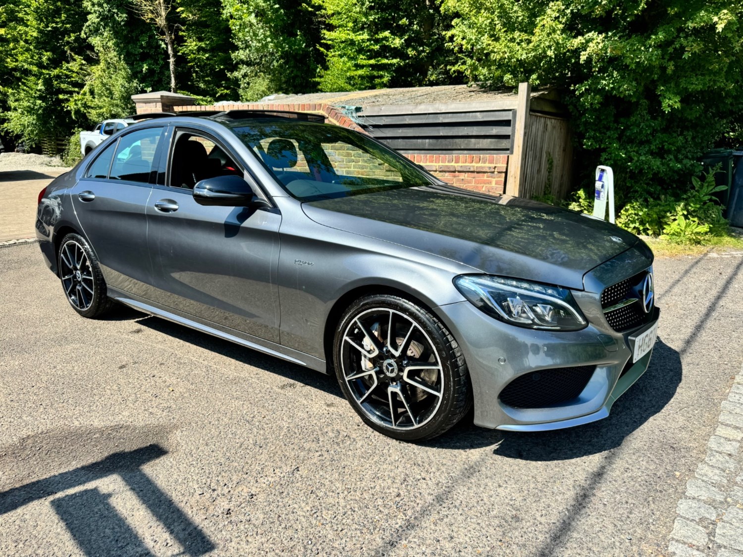 Mercedes-Benz C-Class Listing Image