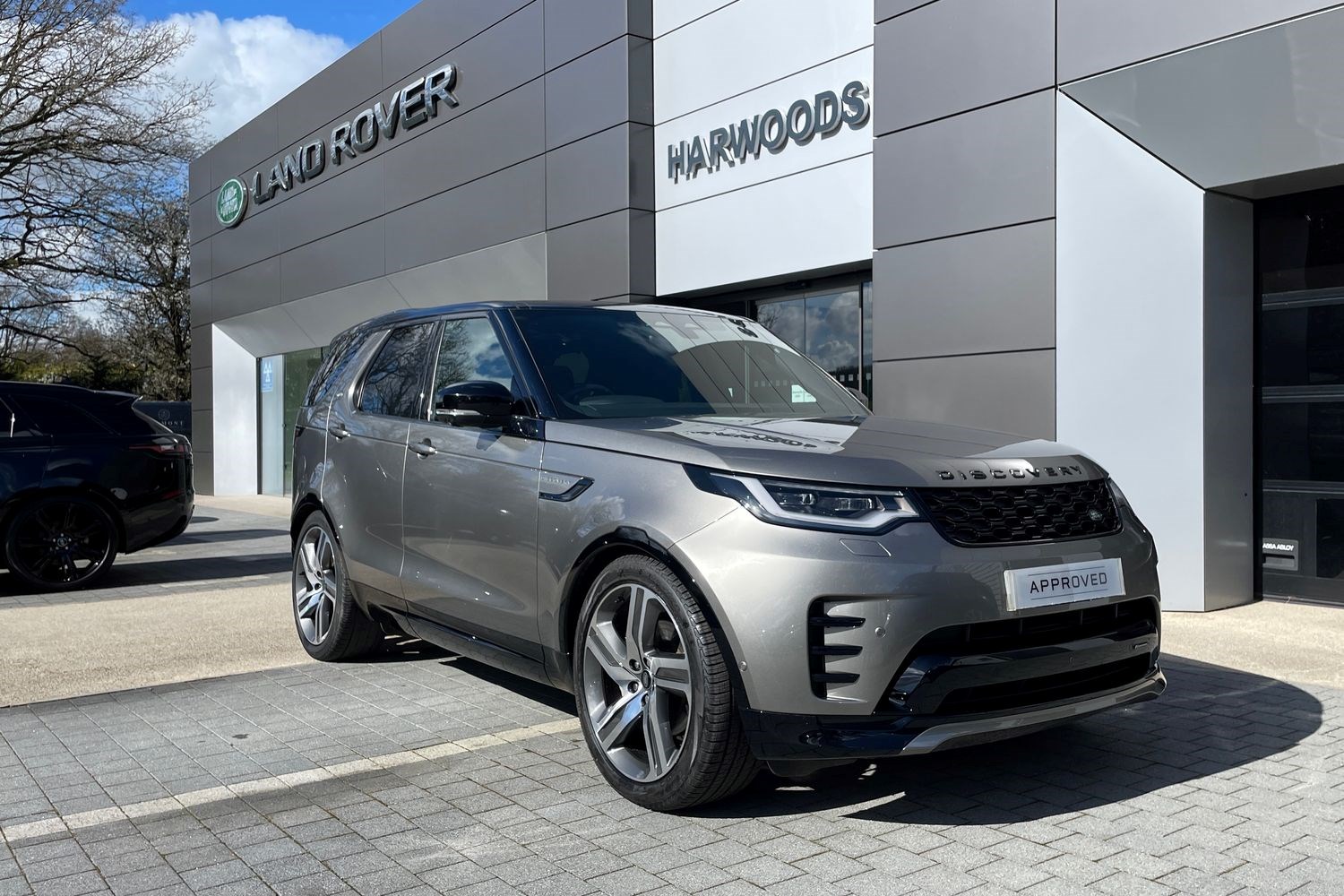 Land Rover Discovery Listing Image