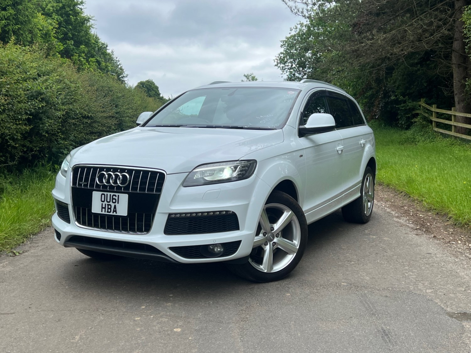 Audi Q7 Listing Image