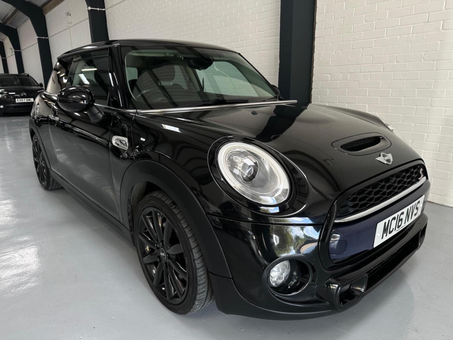 MINI Hatch Listing Image