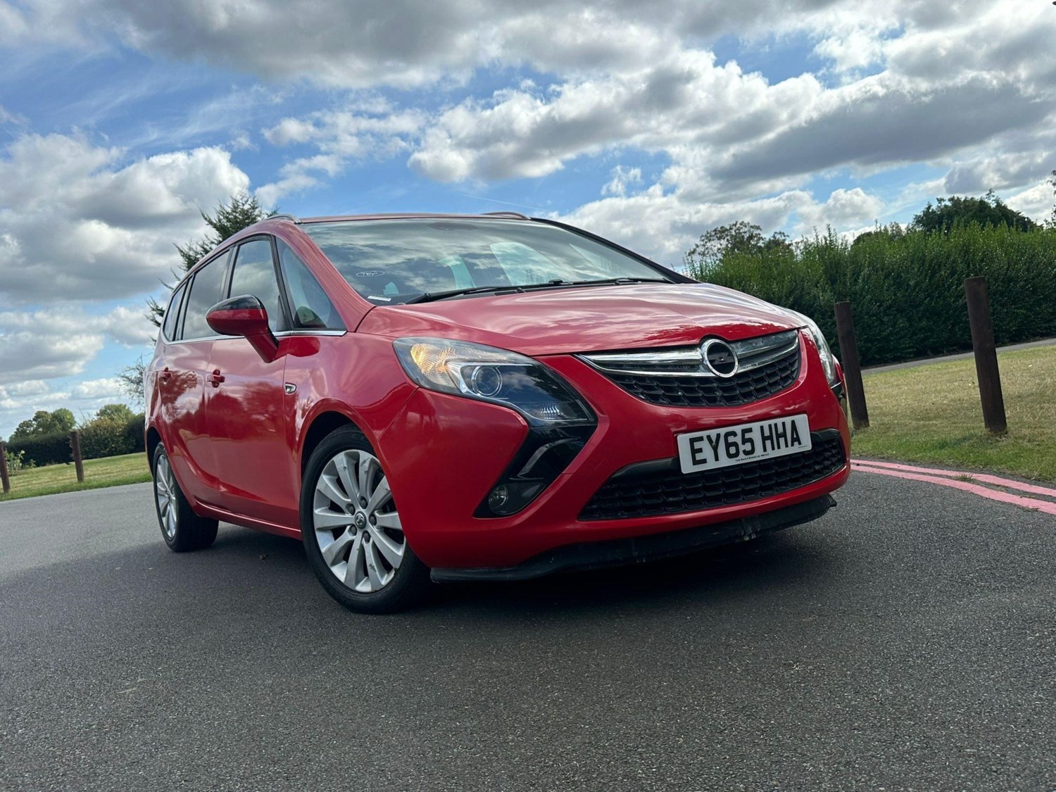 Vauxhall Zafira Tourer Listing Image