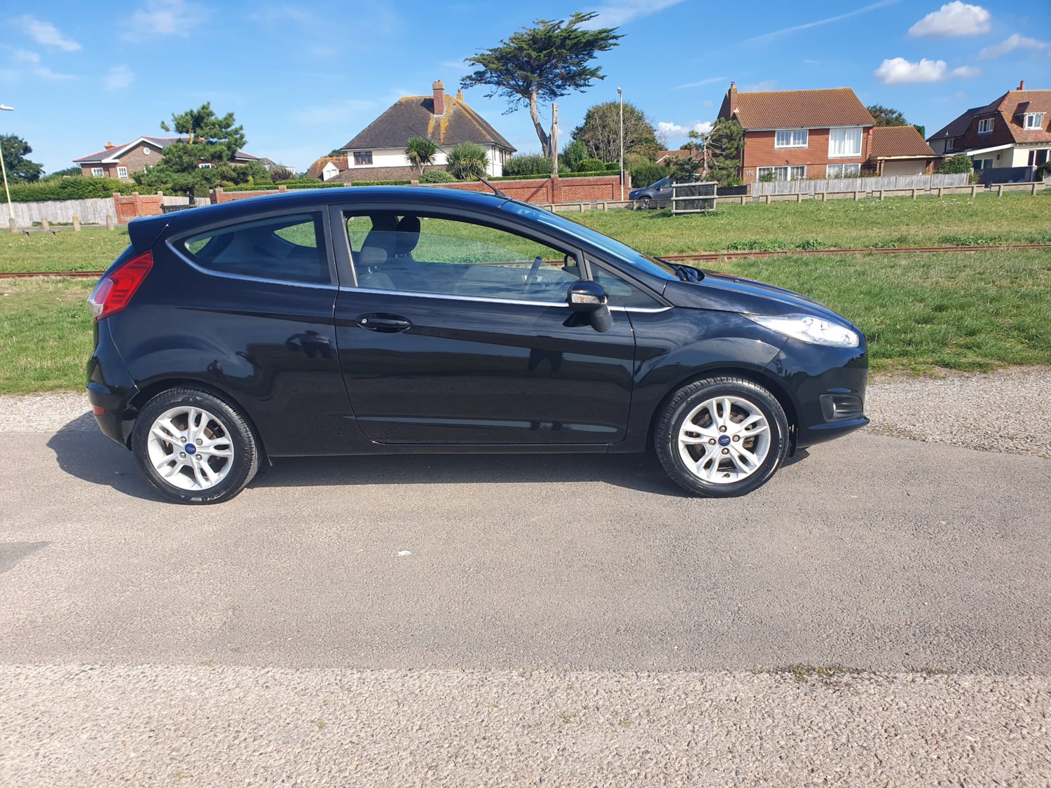 Ford Fiesta Listing Image