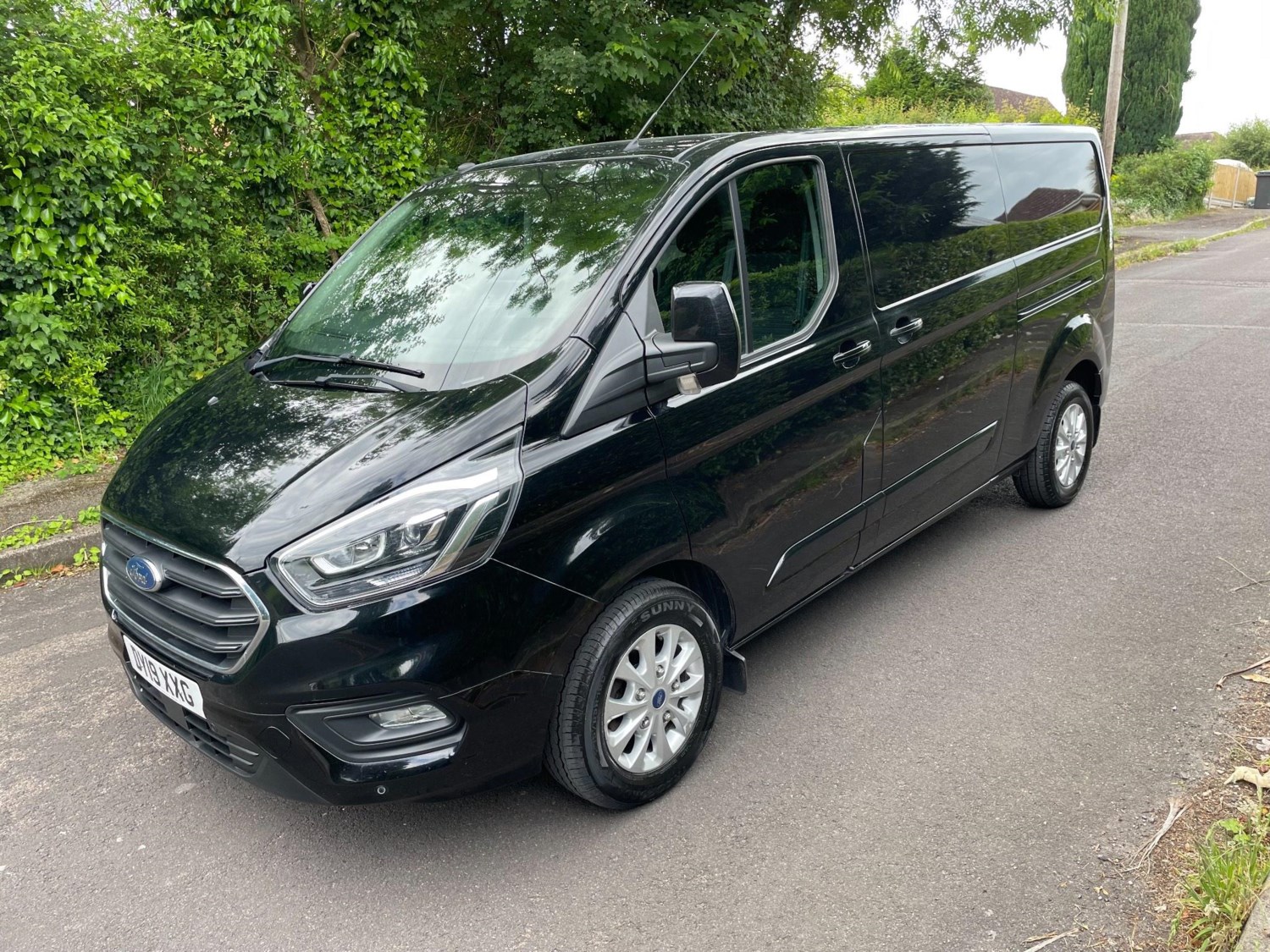 Ford Transit Custom Listing Image