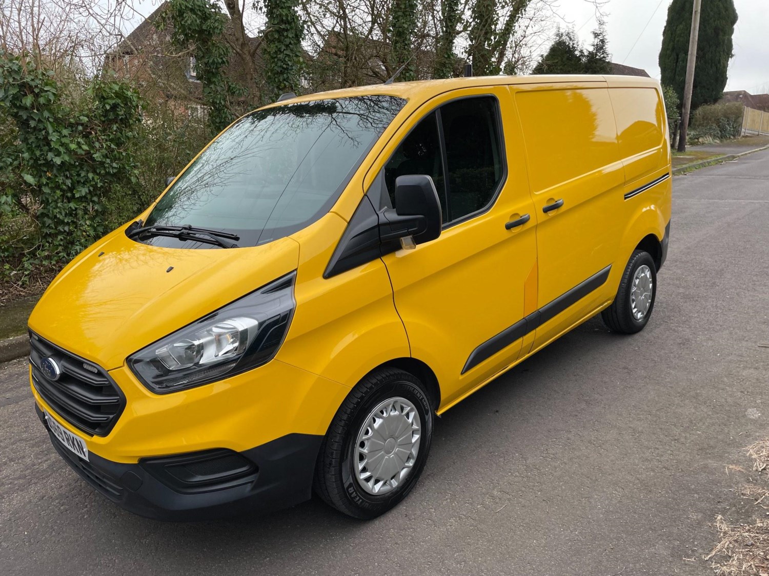 Ford Transit Custom Listing Image