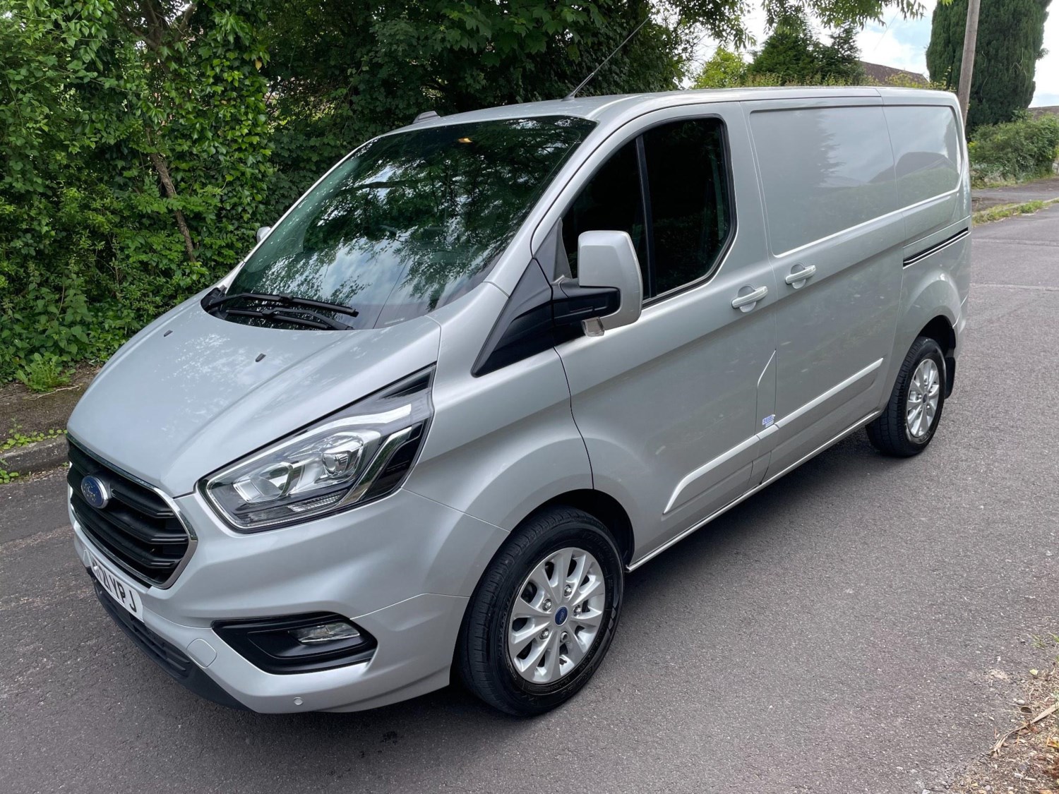 Ford Transit Custom Listing Image