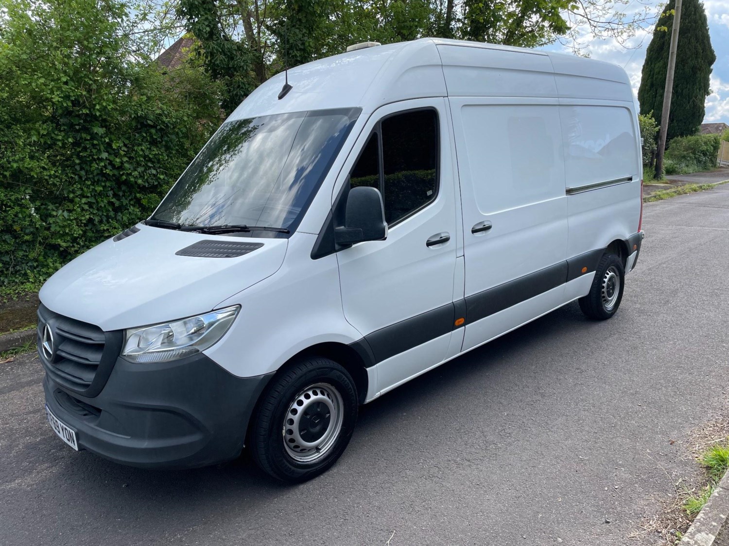 Mercedes-Benz Sprinter Listing Image