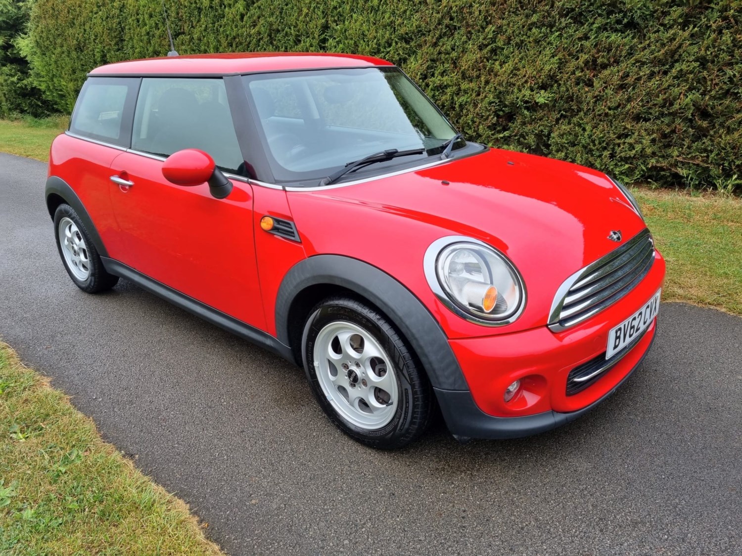 MINI Hatch Listing Image