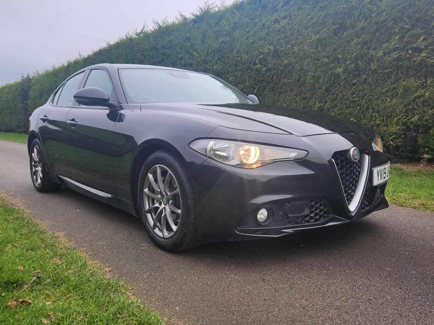 Alfa Romeo Giulia Listing Image