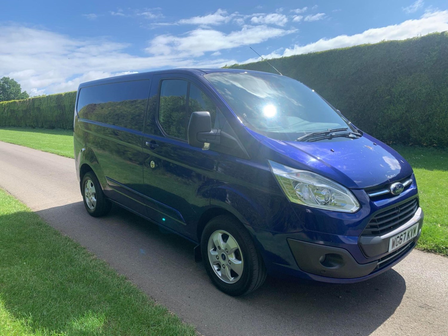 Ford Transit custom 2.0 TDCi 130ps Low Roof Limited Van