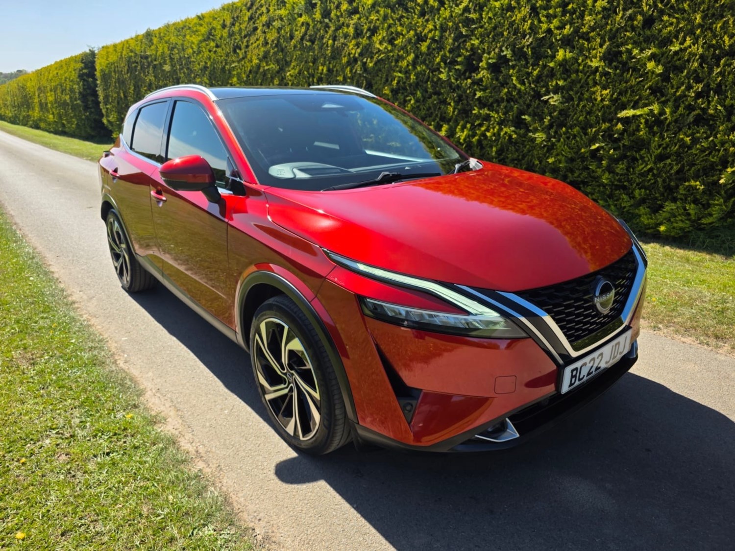 Nissan Qashqai 1.3 DiG-T MH TEKNA+