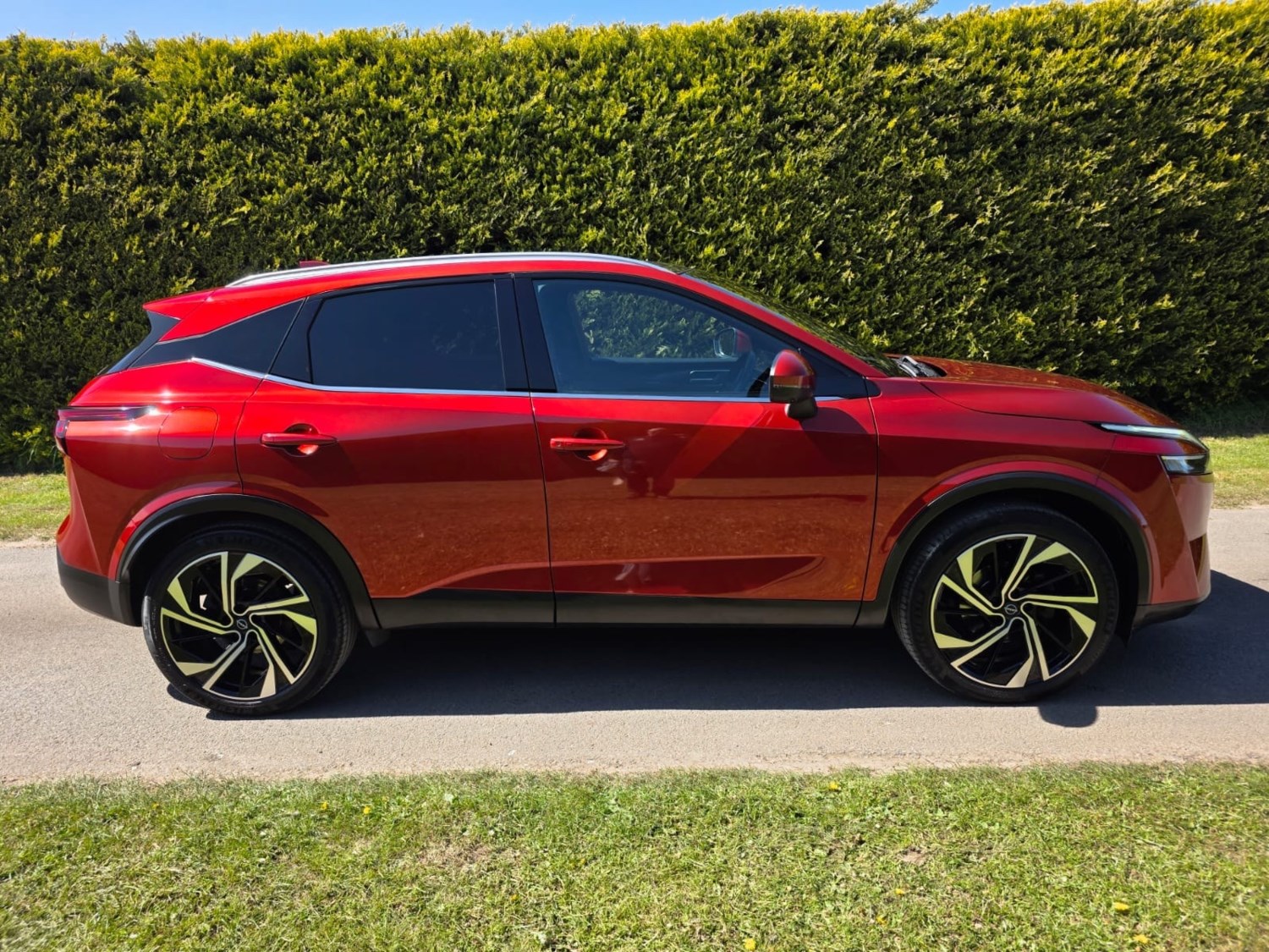 Nissan Qashqai 1.3 DiG-T MH TEKNA+