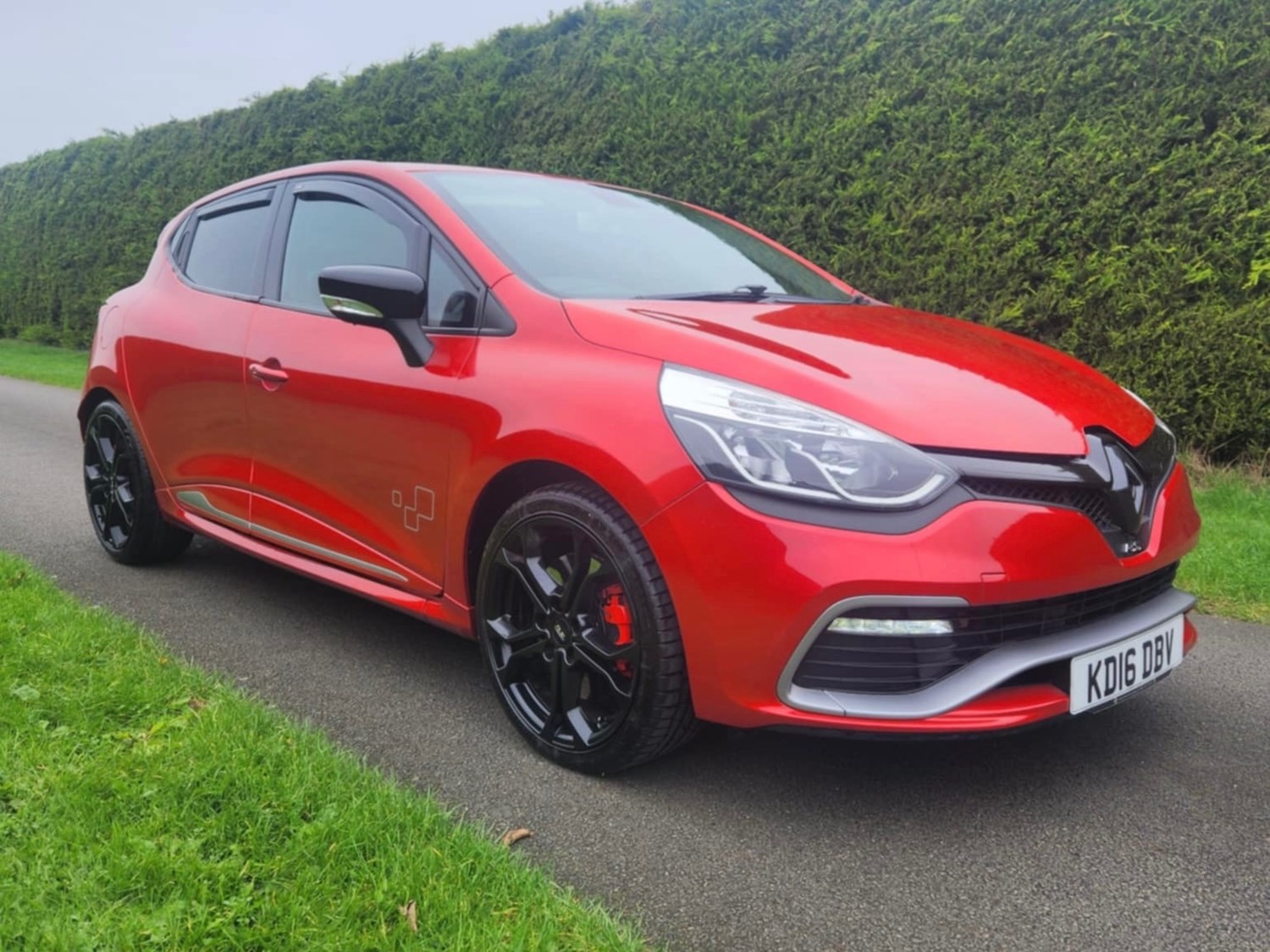 Renault Clio Listing Image