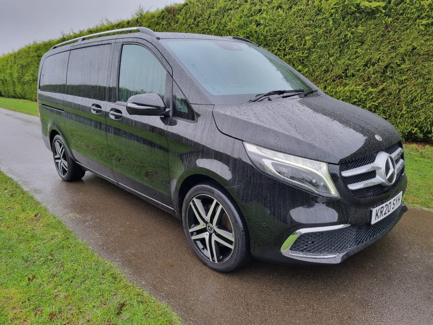 Mercedes-Benz V-Class Listing Image