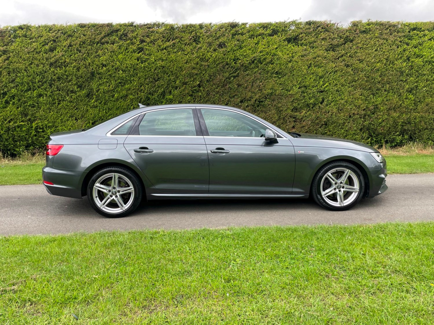 Audi A4 Listing Image