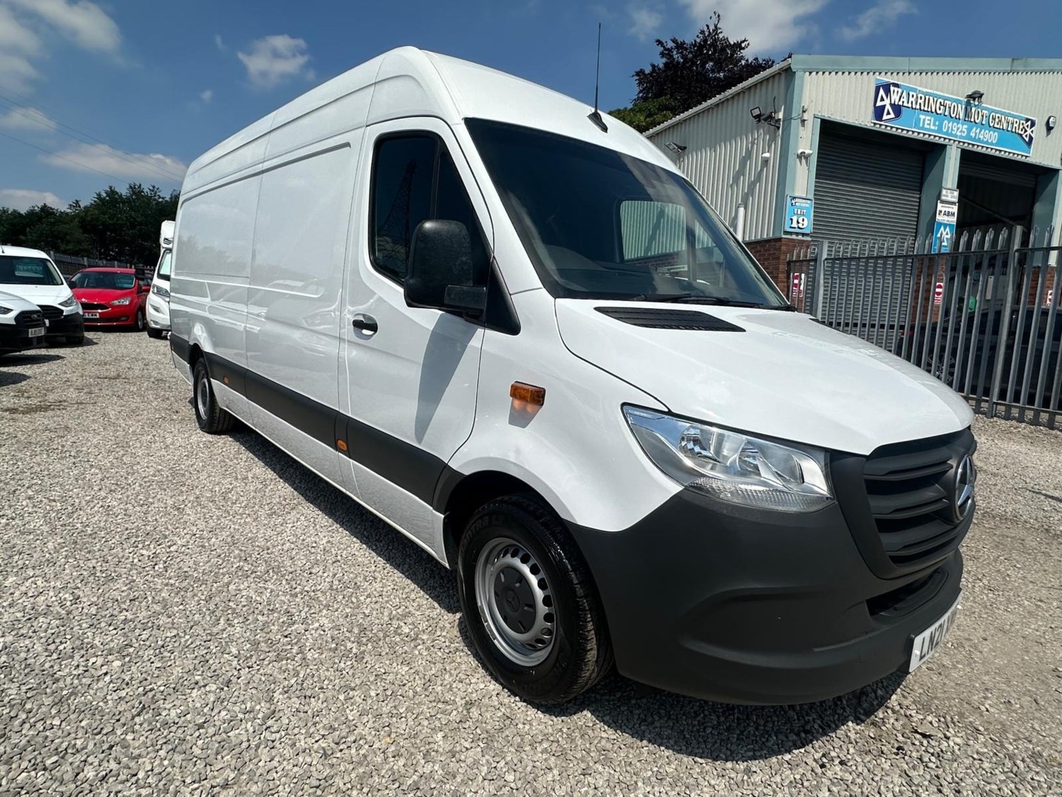 Mercedes-Benz Sprinter Listing Image