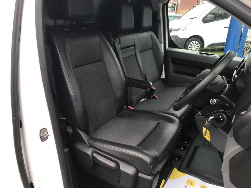 Vauxhall Vivaro Listing Image