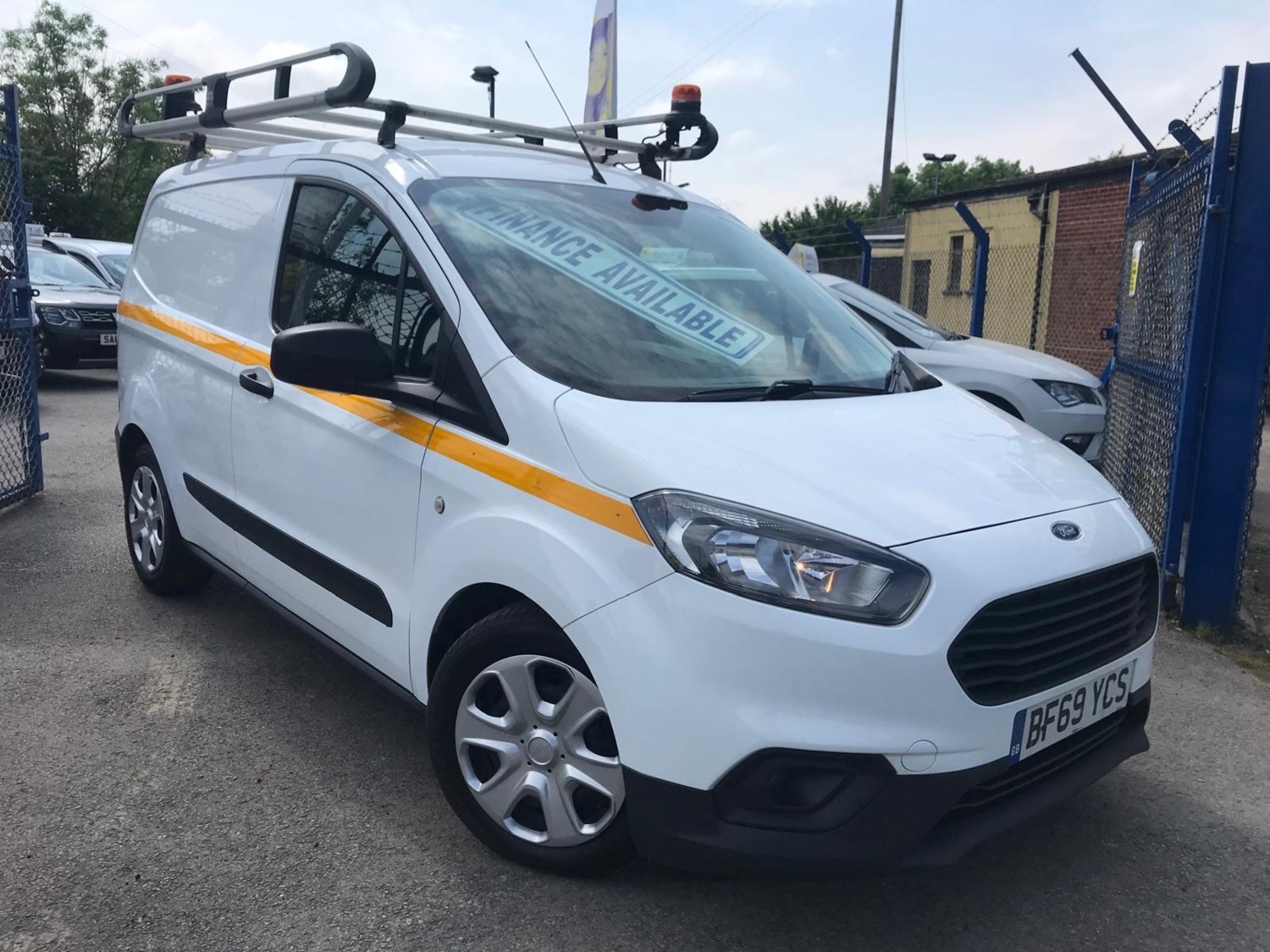 Ford Transit Courier Listing Image