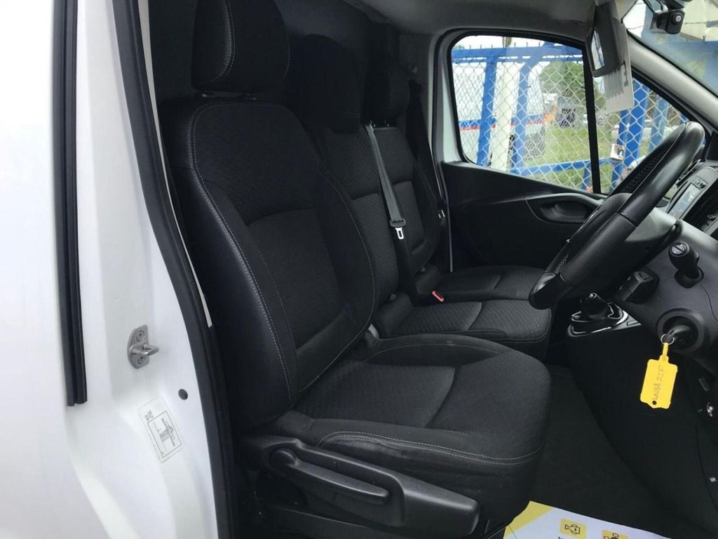 Vauxhall Vivaro Listing Image