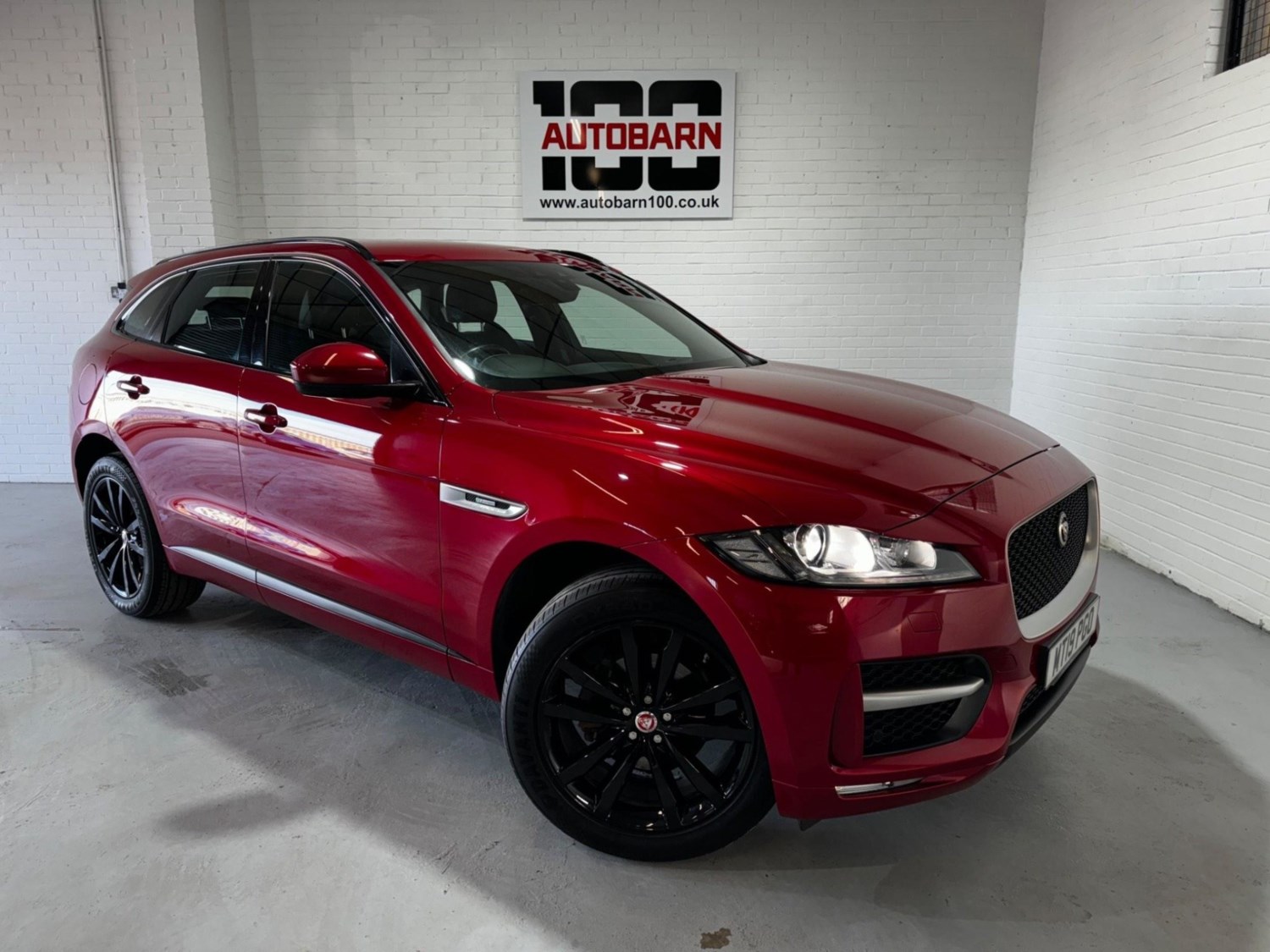 Jaguar F-PACE Listing Image