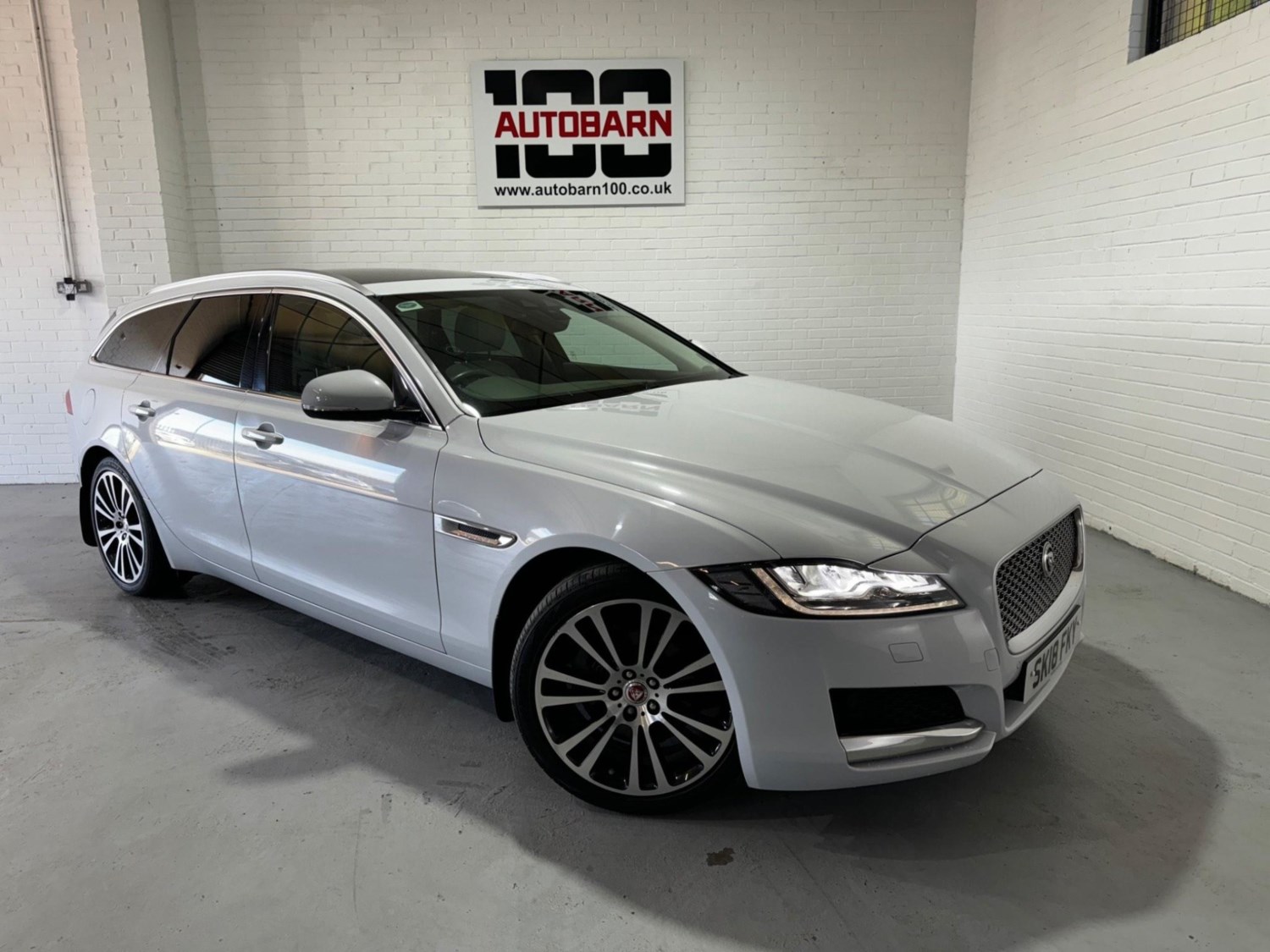 Jaguar XF Listing Image