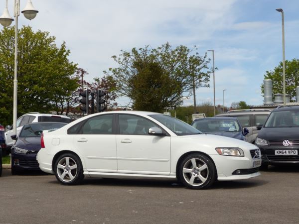 2011 (61) Volvo S40 D2 115 R DESIGN Edition 4dr ++ LEATHER / 10 SERVICES / 35 TAX / BLUETOOTH + For Sale In Gloucester, Gloucestershire