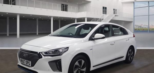 2017 (67) Hyundai Ioniq 1.6 GDi Hybrid Premium 5dr DCT + SAT NAV / ULEZ / 6 SERVICES / DAB ++ For Sale In Gloucester, Gloucestershire