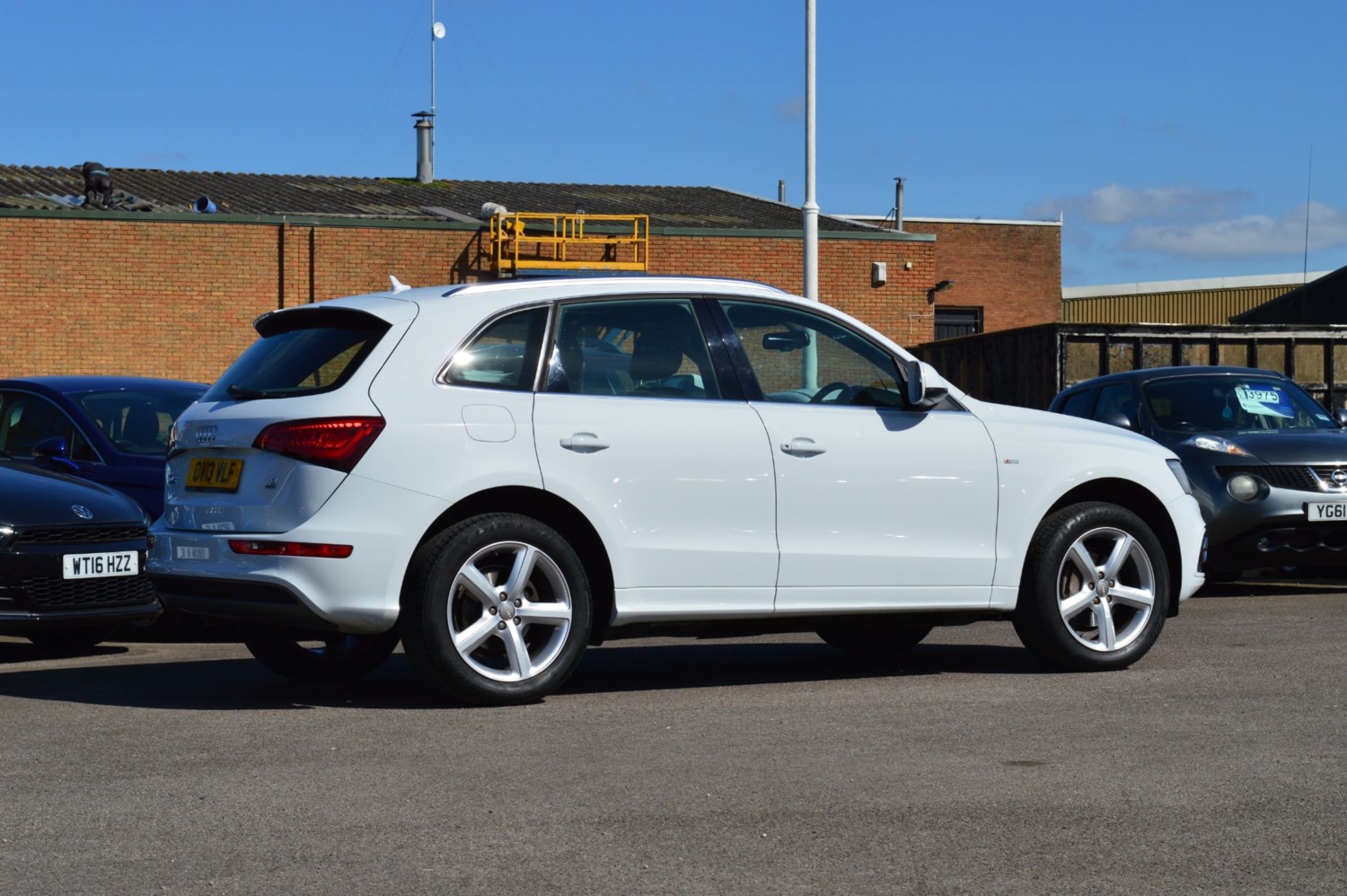 Audi Q5 Listing Image