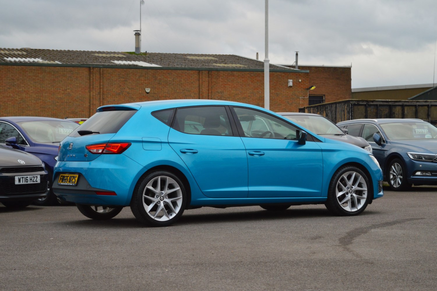 SEAT Leon Listing Image