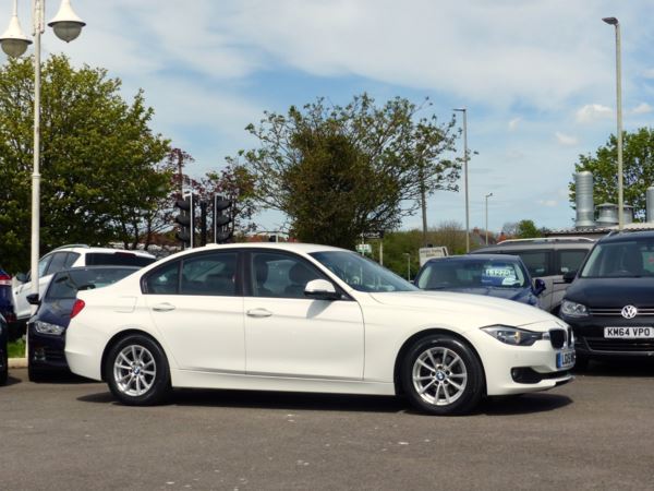 2015 (15) BMW 3 Series 320d EfficientDynamics Business 4dr Step Auto + NAV / LEATHER / ULEZ For Sale In Gloucester, Gloucestershire