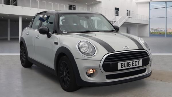 2016 (16) MINI HATCHBACK 1.5 Cooper D 5dr ++ CHILI PACK / MEDIA PACK XL / ZERO TAX / ULEZ ++ For Sale In Gloucester, Gloucestershire