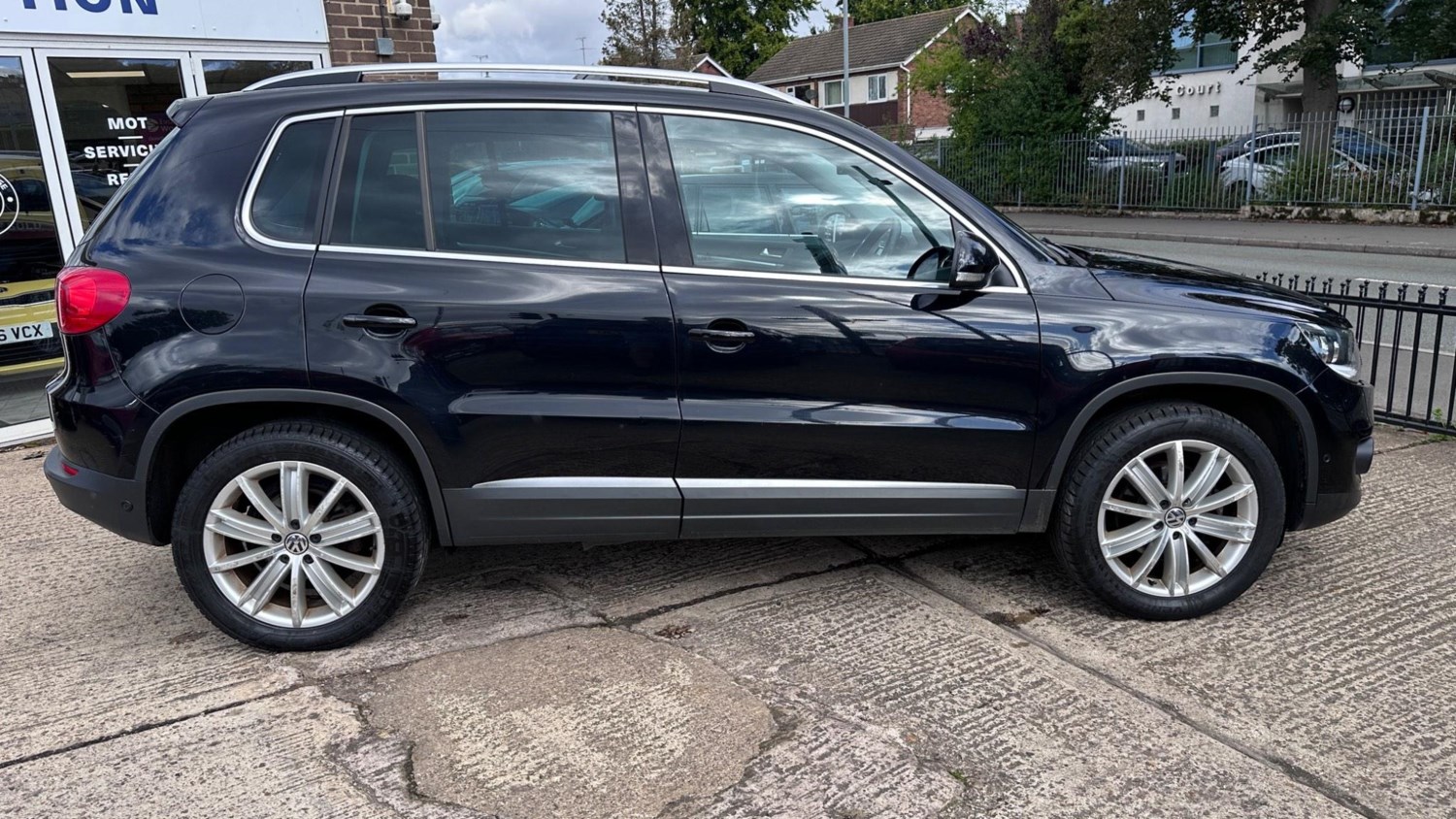 Volkswagen Tiguan Listing Image