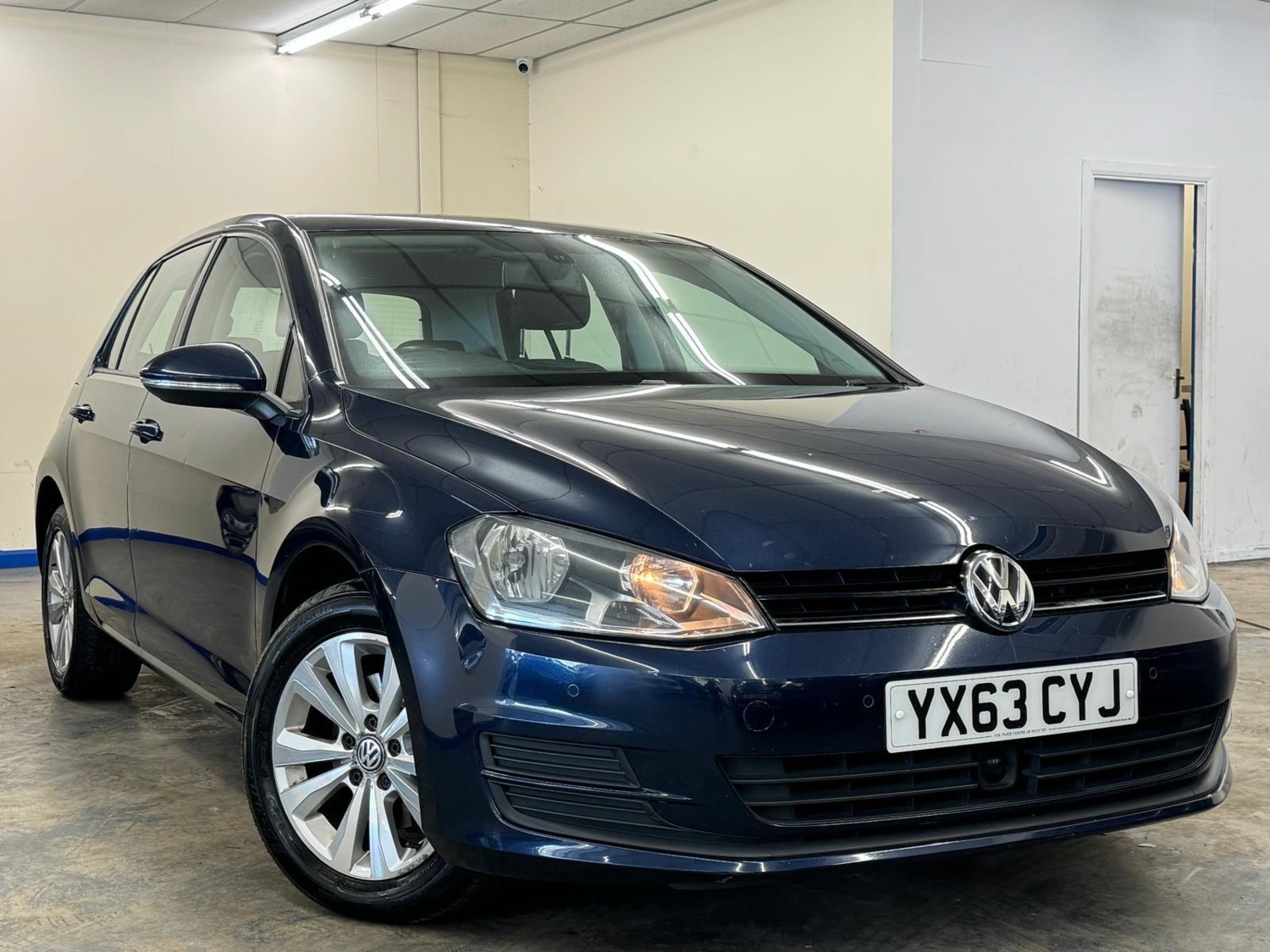 Volkswagen Golf Listing Image