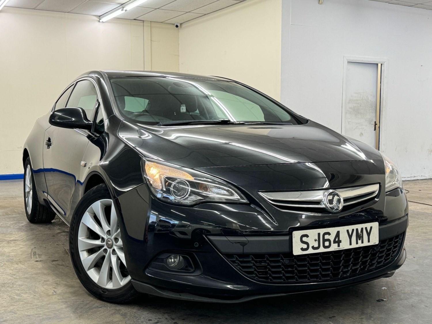 Vauxhall Astra GTC Listing Image