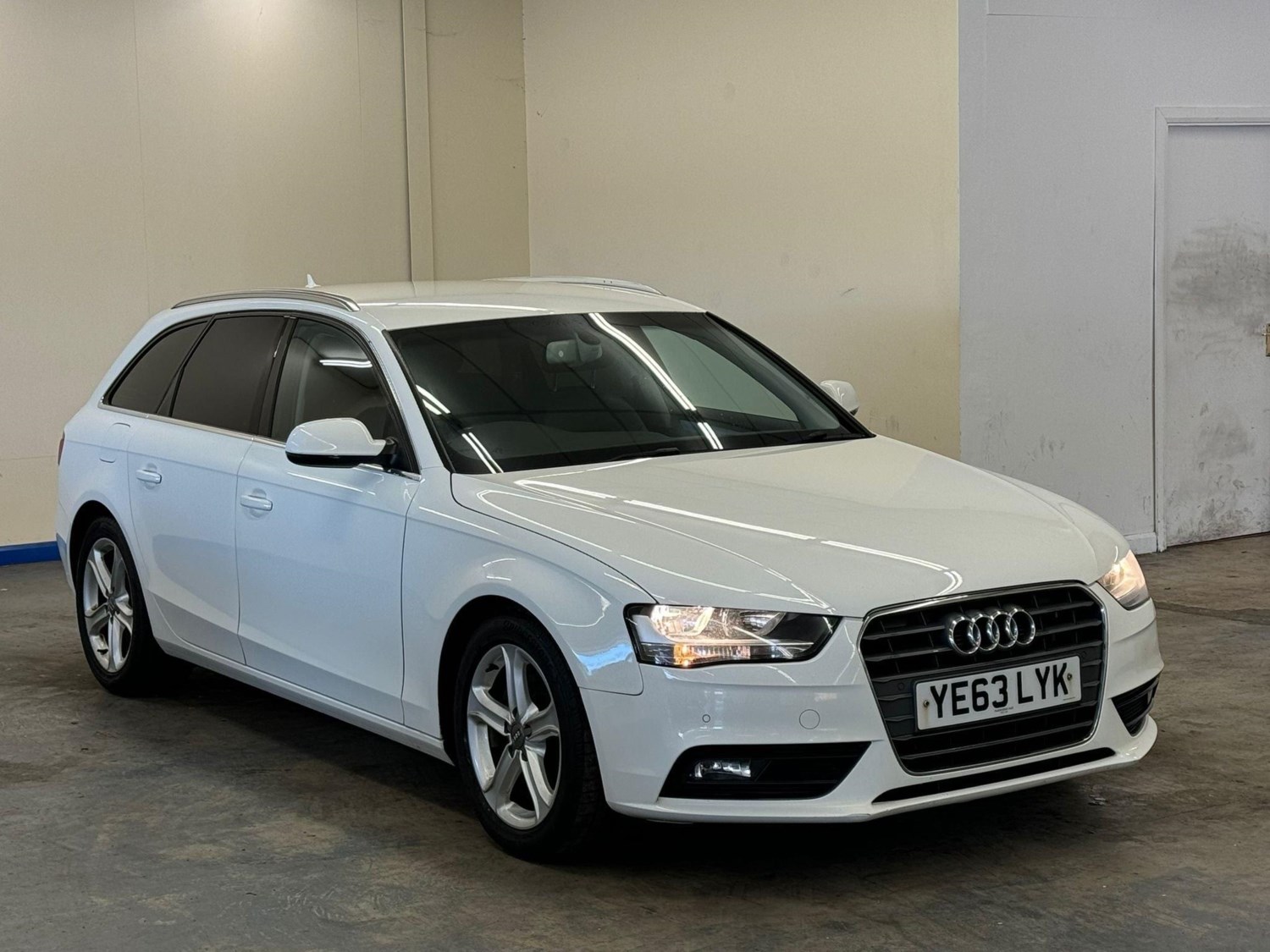 Audi A4 Avant Listing Image