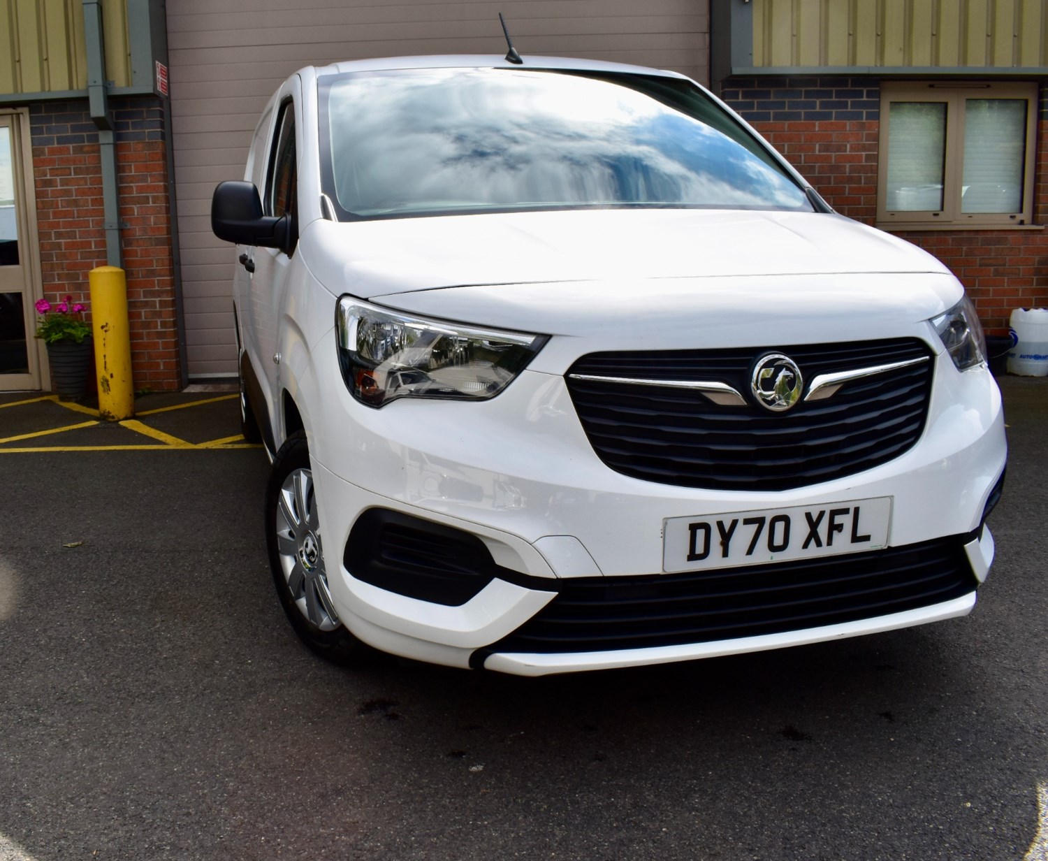 Vauxhall Combo Listing Image