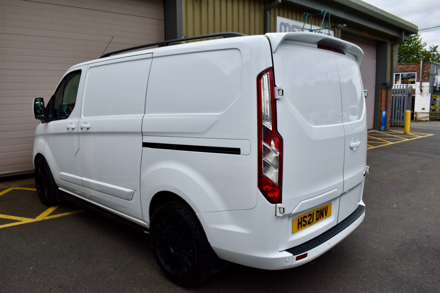 Ford Transit Custom Listing Image