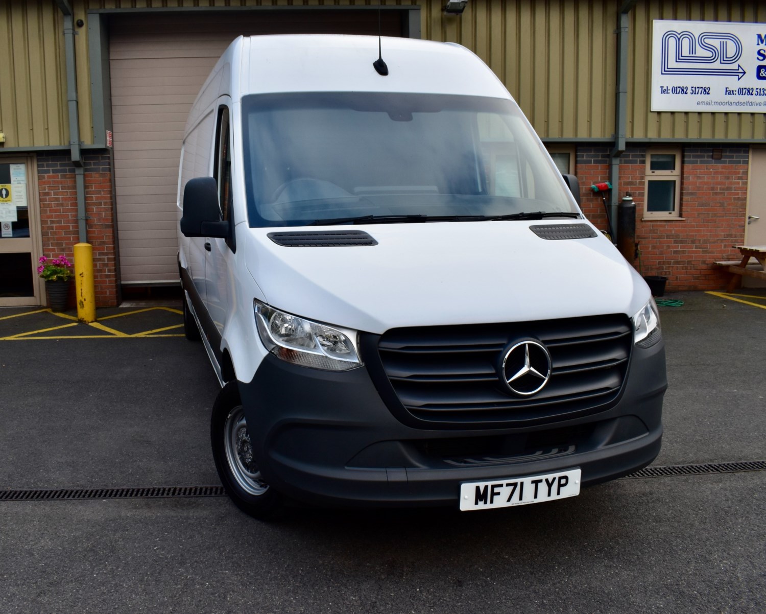 Mercedes-Benz Sprinter Listing Image