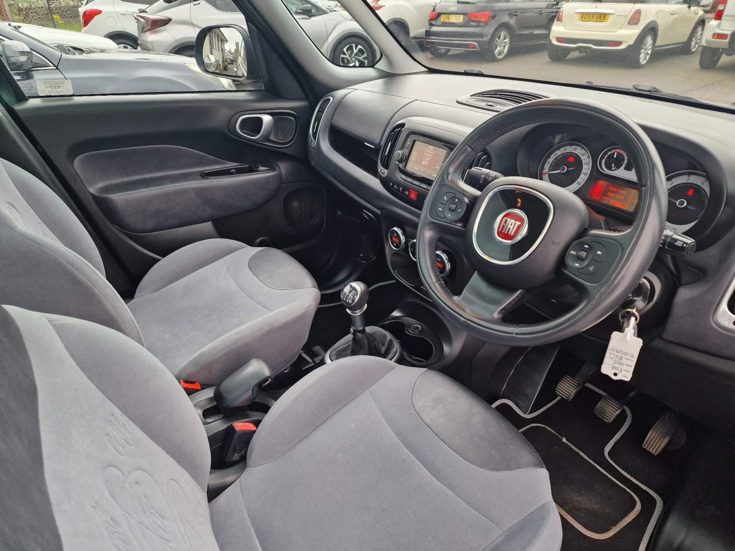 Fiat 500L Listing Image