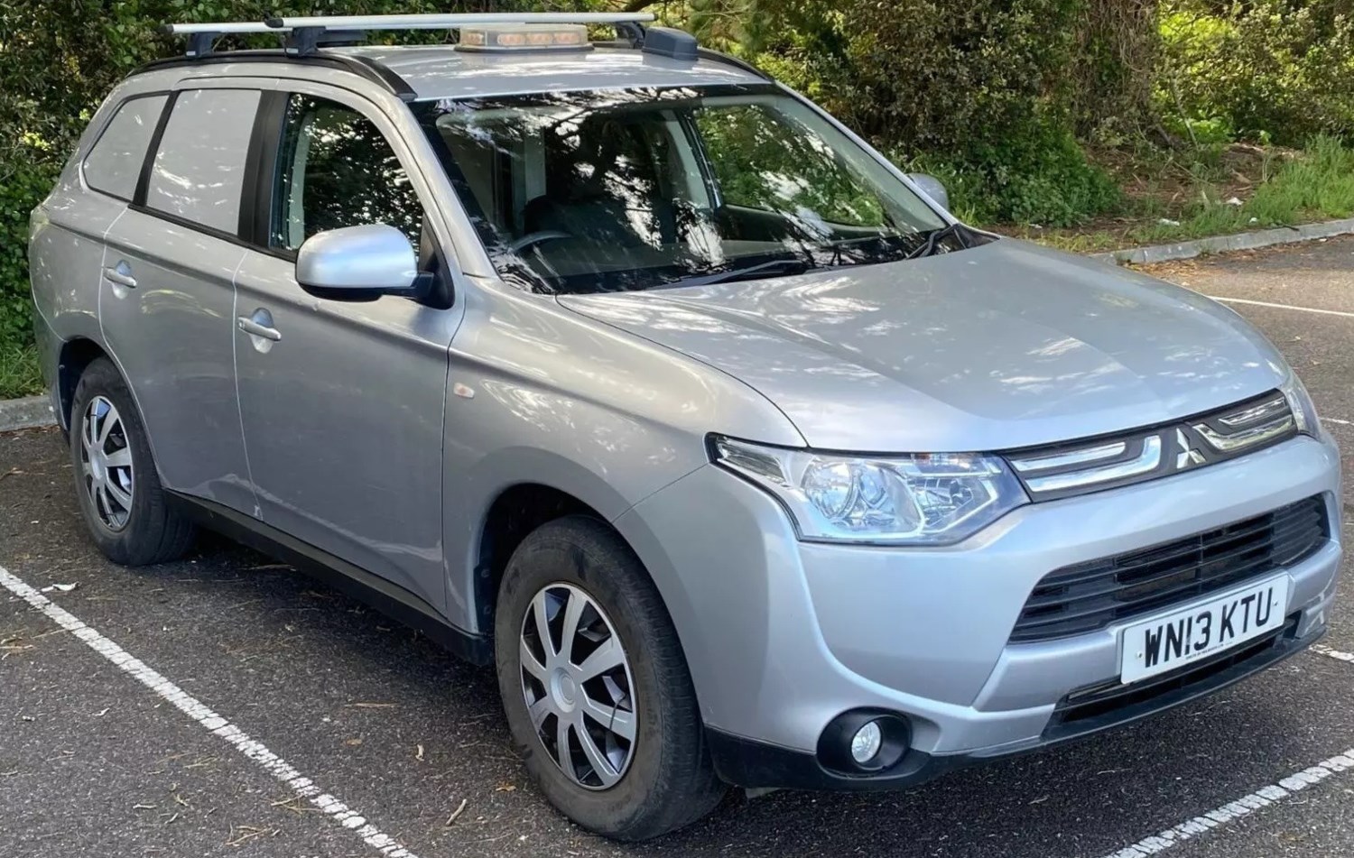 Mitsubishi Outlander Listing Image