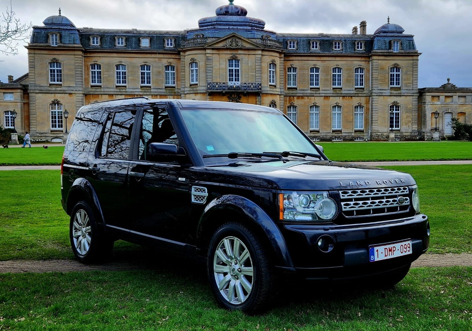 Land Rover Discovery Listing Image